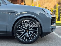 Porsche Cayenne E-Hybrid slika 16
