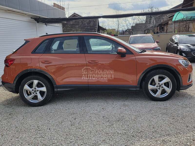 Audi Q3 ADVANCED BUSINESS