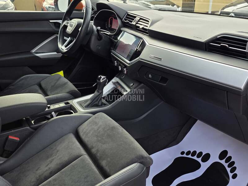 Audi Q3 ADVANCED BUSINESS