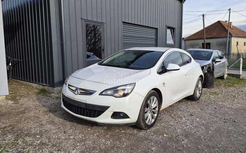 Opel Astra J A16LET 2012. god. -  kompletan auto u delovima