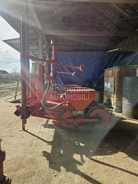 Becker Kukuruzna sejalica