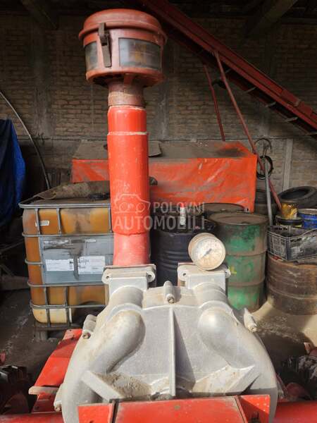 Becker Kukuruzna sejalica