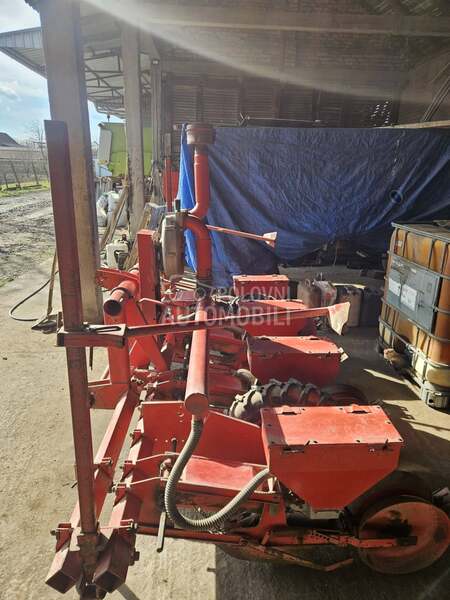 Becker Kukuruzna sejalica