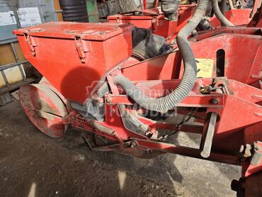 Becker Kukuruzna sejalica