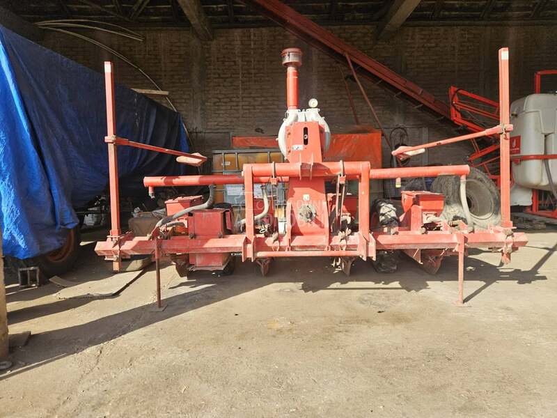 Becker Kukuruzna sejalica