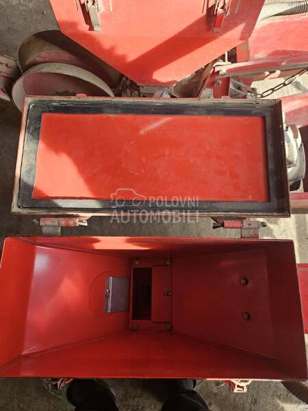 Becker Kukuruzna sejalica