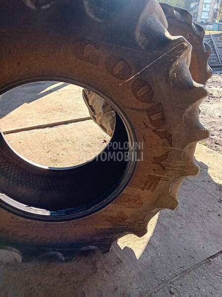Goodyear 650/75 R32
