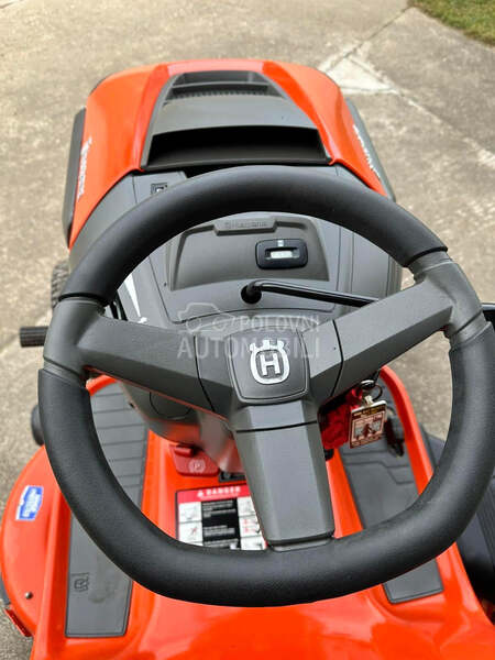 Husqvarna YTH22v42