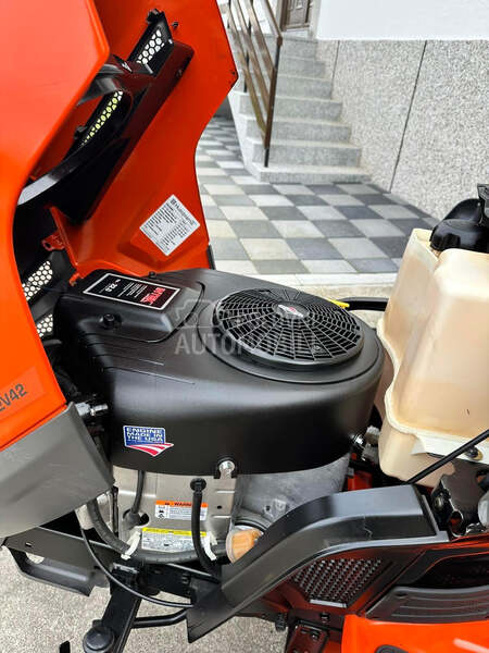 Husqvarna YTH22v42