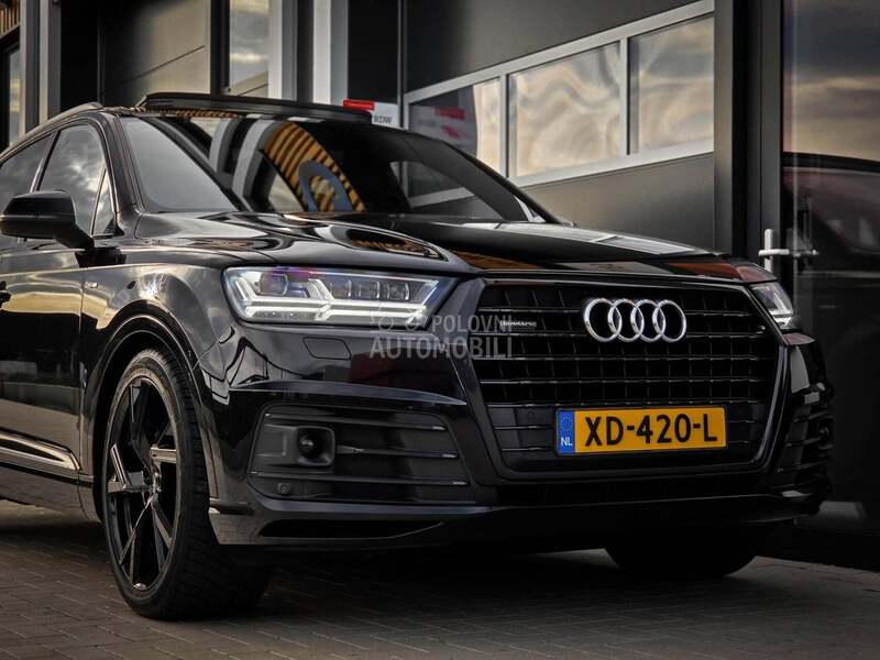 Audi Q7 S BLACK EDIT MATRIX