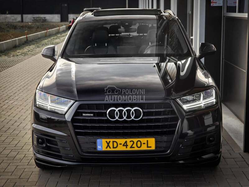 Audi Q7 S BLACK EDIT MATRIX