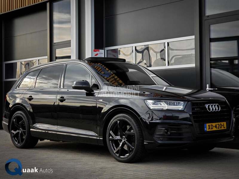 Audi Q7 S BLACK EDIT MATRIX