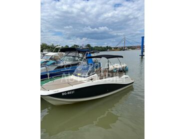 Quicksilver 605 Sundeck