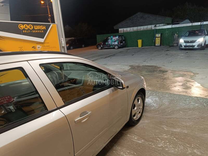 Opel Astra H 