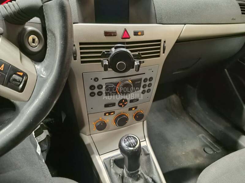 Opel Astra H 