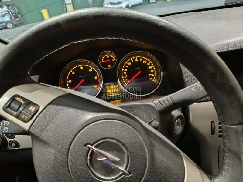 Opel Astra H 