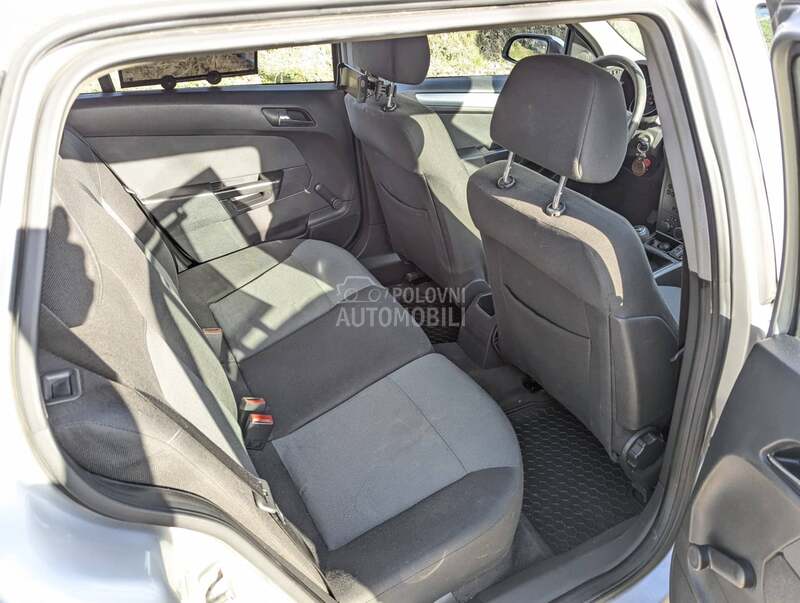 Opel Astra H 
