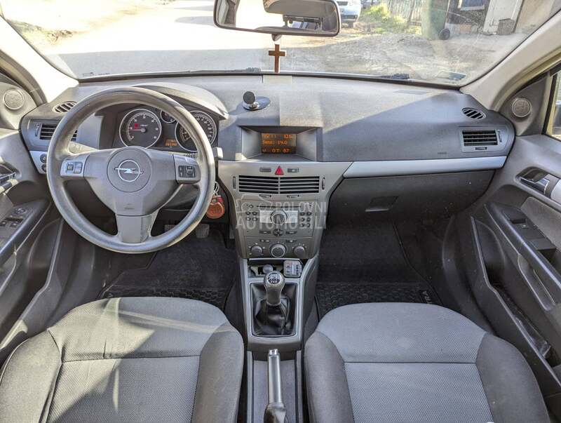 Opel Astra H 