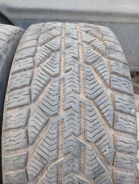 Tigar 225/40 R18 Zimska