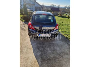 Branik zadnji crni Z 20 R za Opel Corsa D od 2006. do 2012. god.