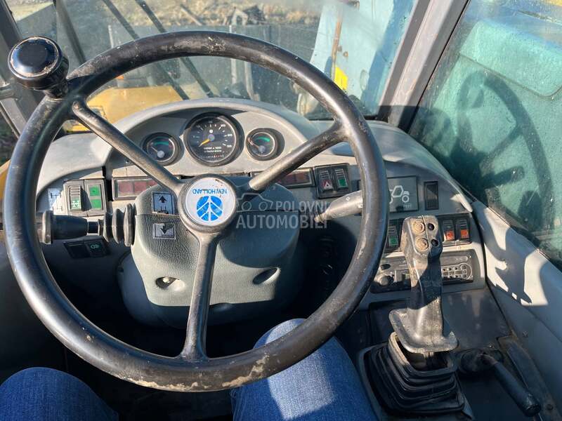 New Holland Lm410