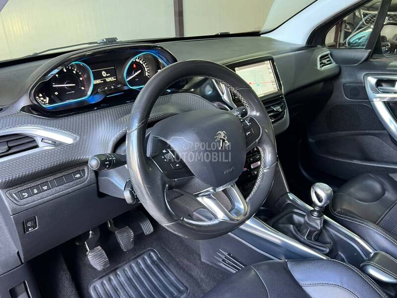 Peugeot 2008 ALLURE
