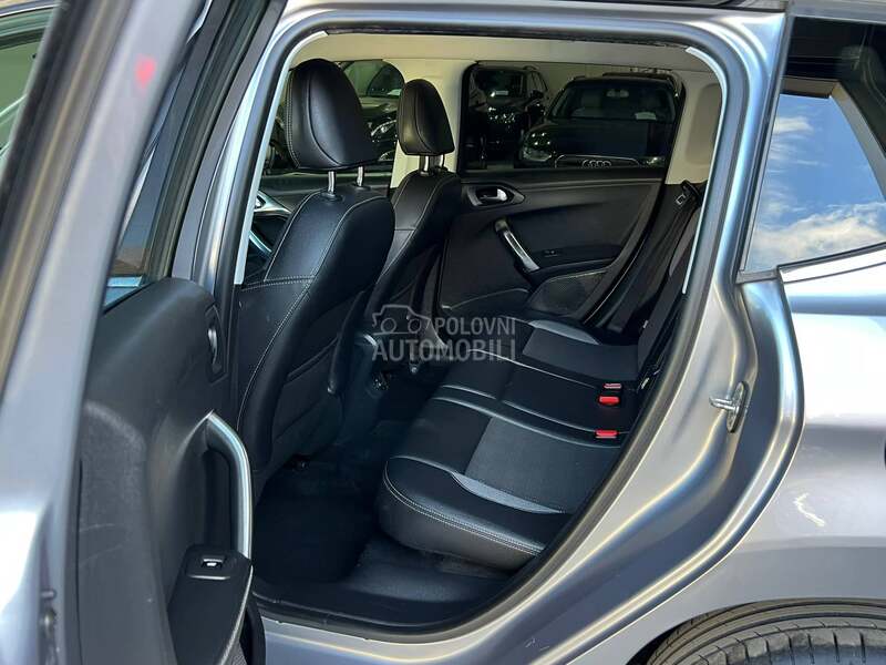 Peugeot 2008 ALLURE