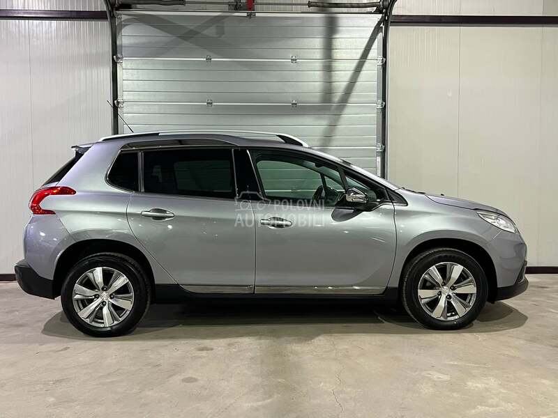 Peugeot 2008 ALLURE