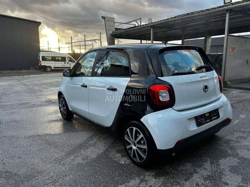 Smart ForFour 1.0