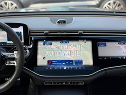 Mercedes Benz E 220 d AMG 4Matic slika 22