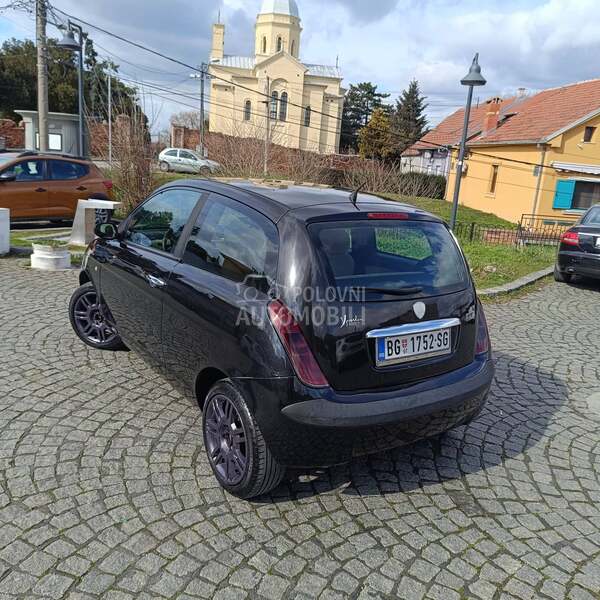 Lancia Ypsilon 1.2 8v
