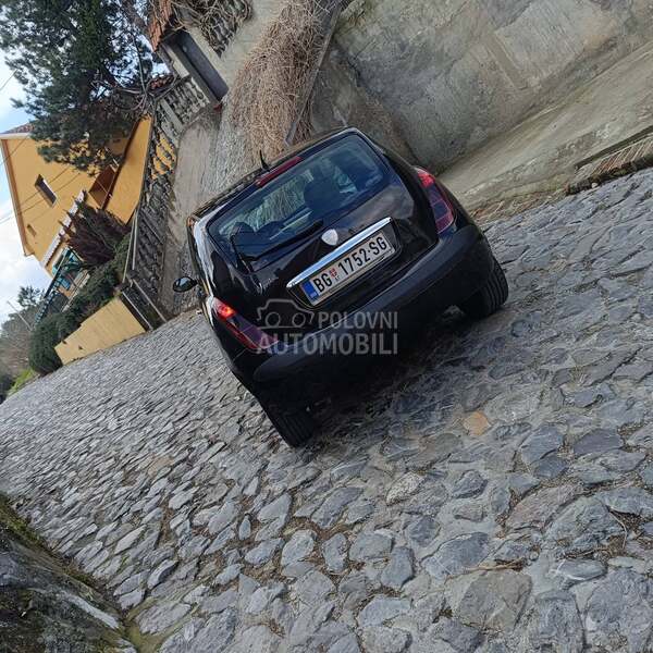 Lancia Ypsilon 1.2 8v
