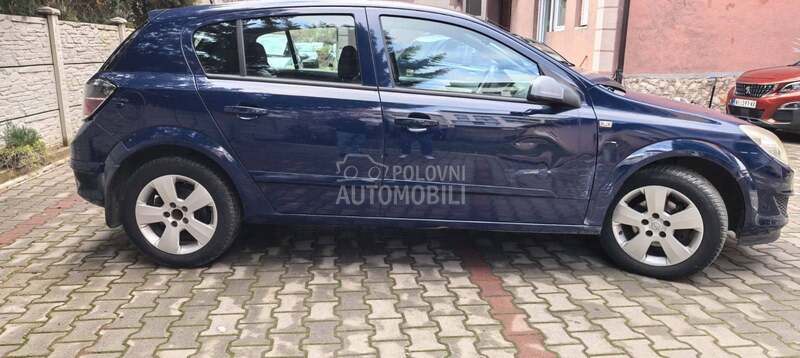 Opel Astra H 