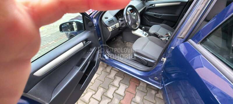 Opel Astra H 