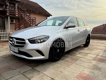 Mercedes Benz B 180 