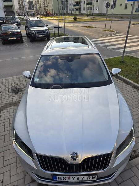 Škoda Superb 