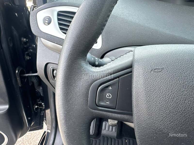 Renault Scenic 1.4 tce NAV