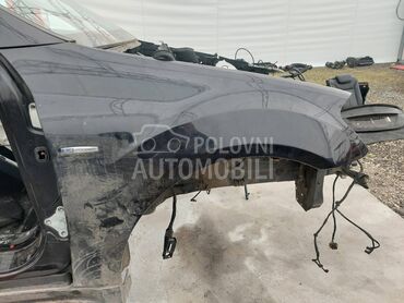 desno krilo za Mercedes Benz ML Klasa od 2005. do 2011. god.