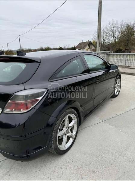Opel Astra H 1.8