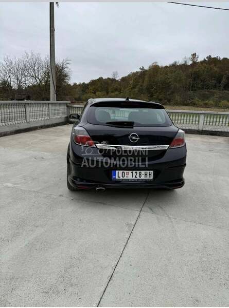 Opel Astra H 1.8