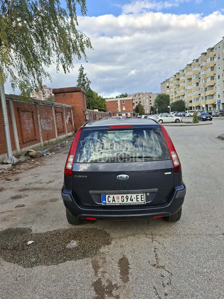 Ford Fusion 