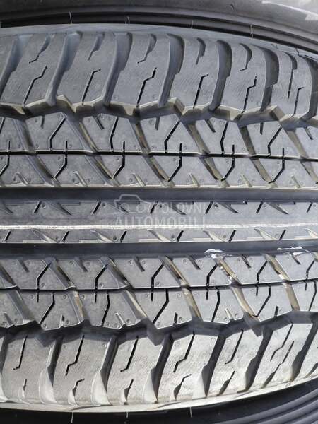 Dunlop 245/65 R17 Letnja