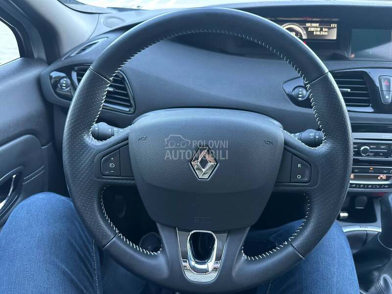 Renault Scenic CH B O S E