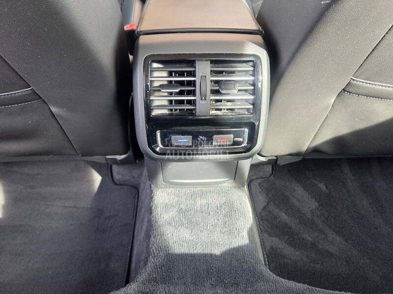 Volkswagen Passat B8 2.0 TDI / Virt/