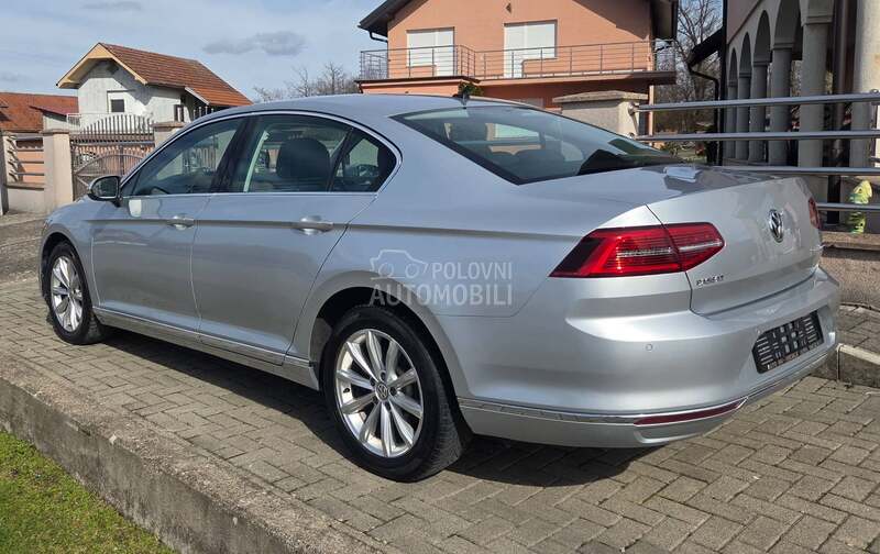 Volkswagen Passat B8 2.0 TDI / Virt/