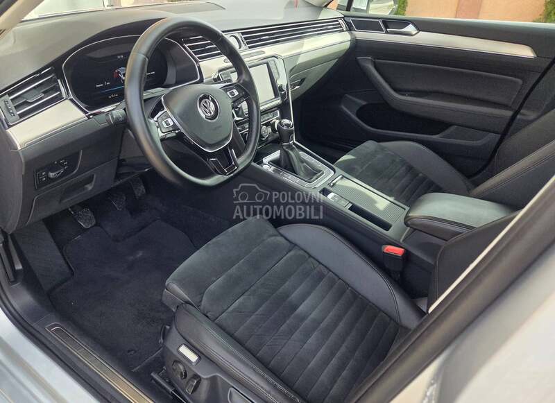 Volkswagen Passat B8 2.0 TDI / Virt/