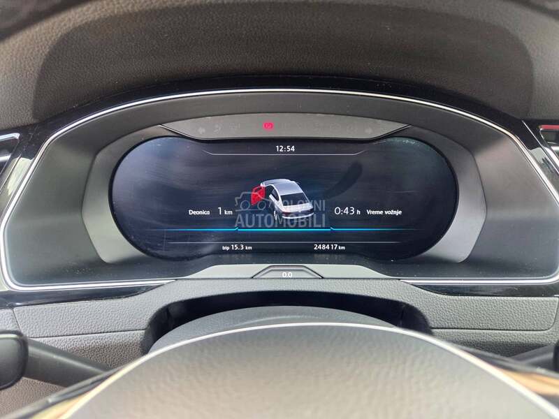 Volkswagen Passat B8 2.0 TDI / Virt/