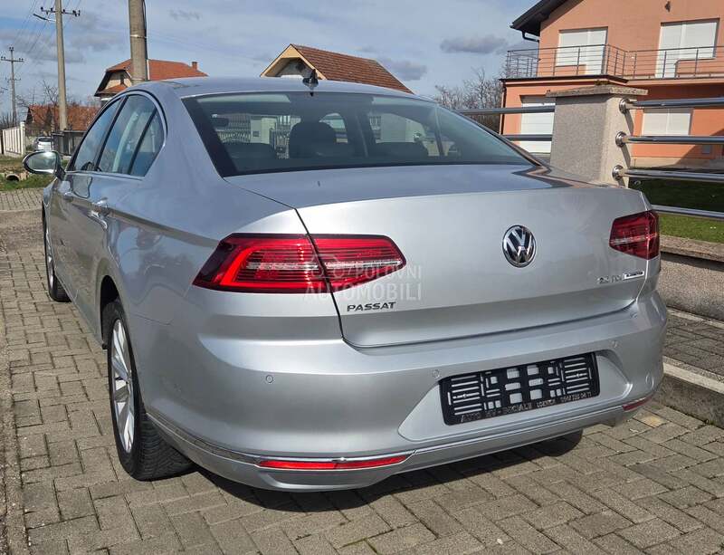 Volkswagen Passat B8 2.0 TDI / Virt/