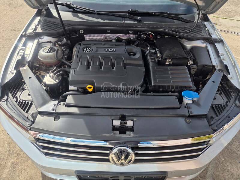 Volkswagen Passat B8 2.0 TDI / Virt/
