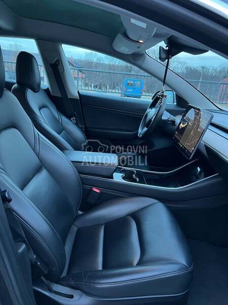 Tesla Model 3 Performance